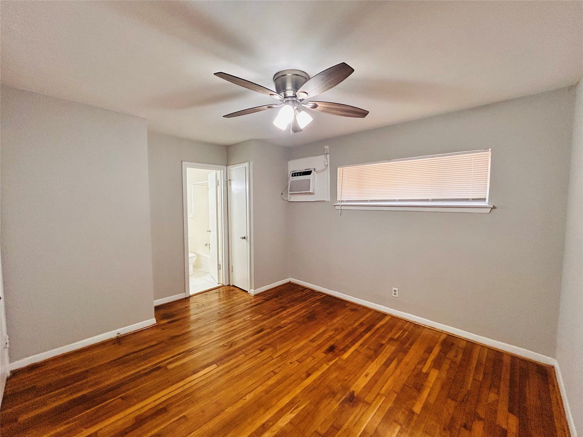 8803 Timberside, #13, Houston, TX 77025 8803 Timberside, #13, Houston, TX 77025