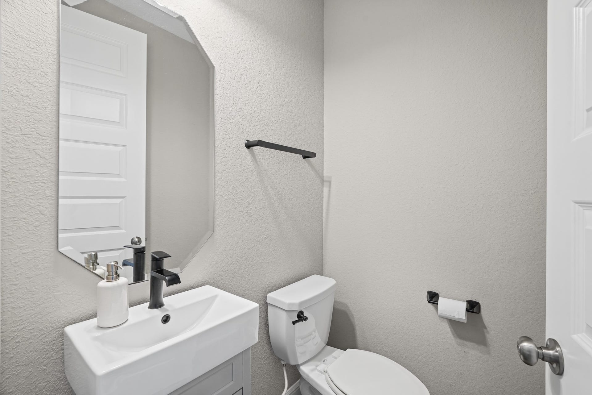 11 Kalmia Branch, Tomball, TX 77375