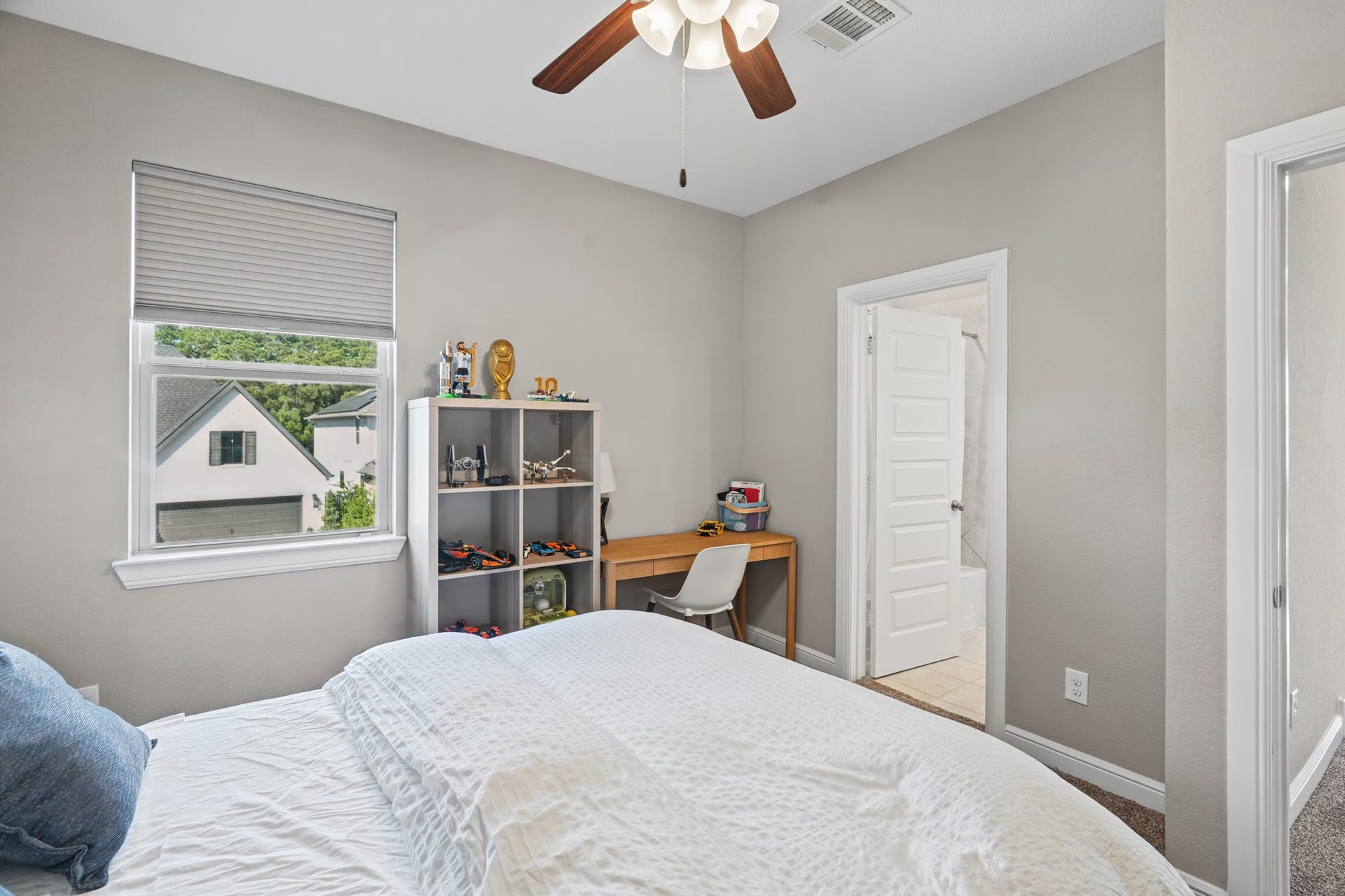 11 Kalmia Branch, Tomball, TX 77375