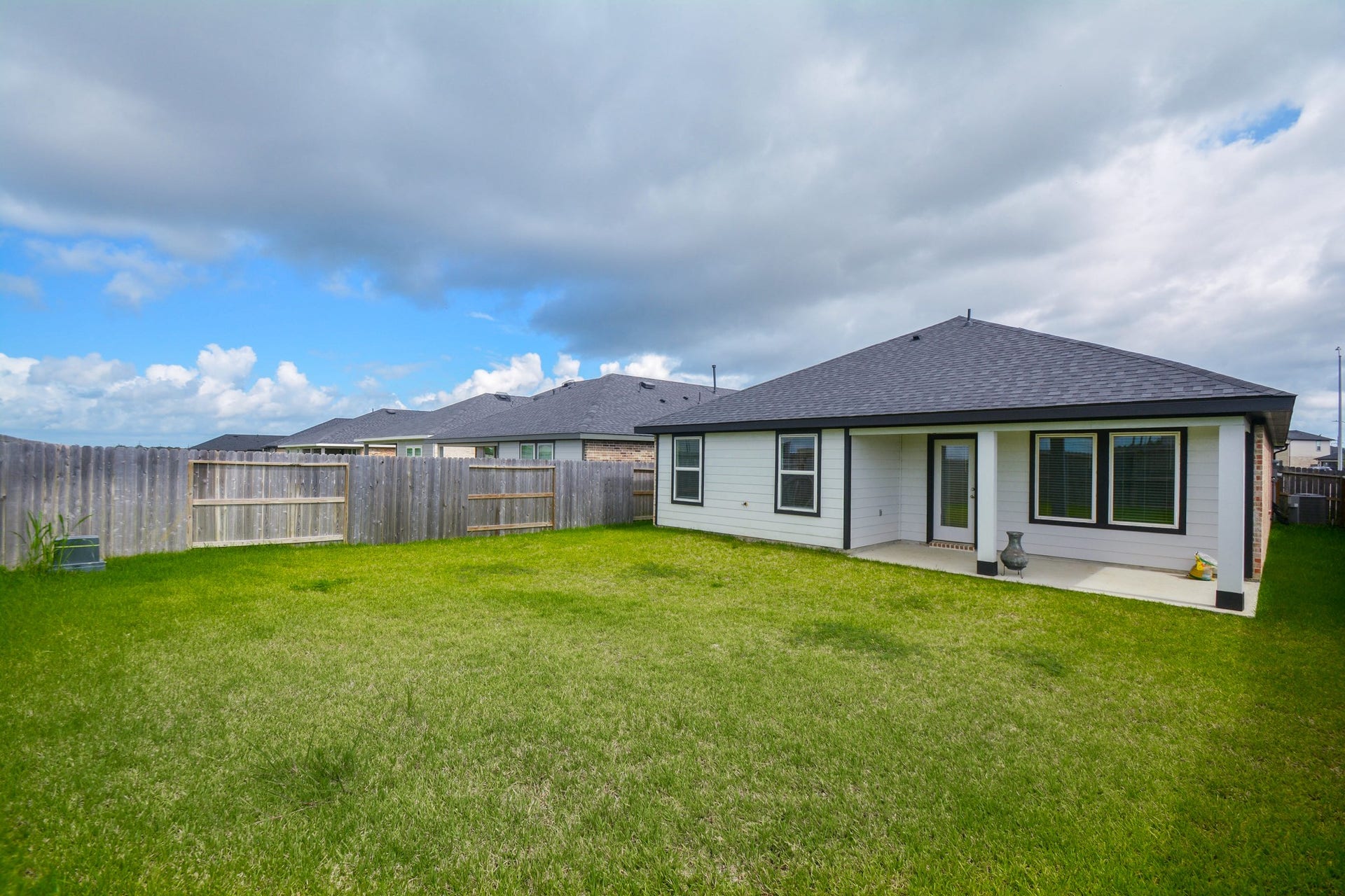1035 Vista Pointe Drive, Fresno, TX 77545 1035 Vista Pointe Drive, Fresno, TX 77545