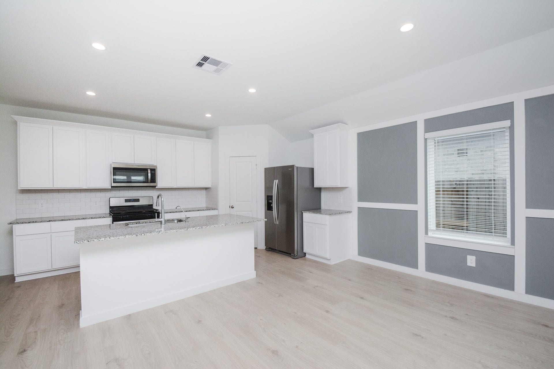 1035 Vista Pointe Drive, Fresno, TX 77545 1035 Vista Pointe Drive, Fresno, TX 77545