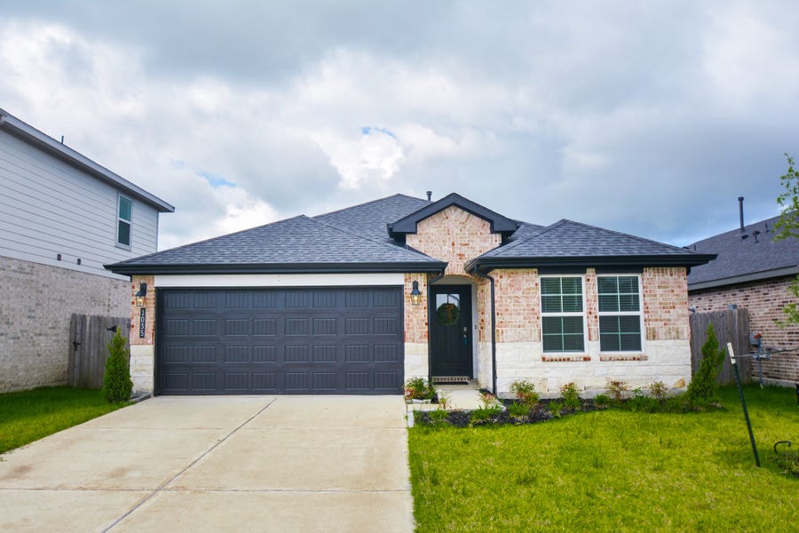 Property photo for 1035 Vista Pointe Drive, Fresno, TX