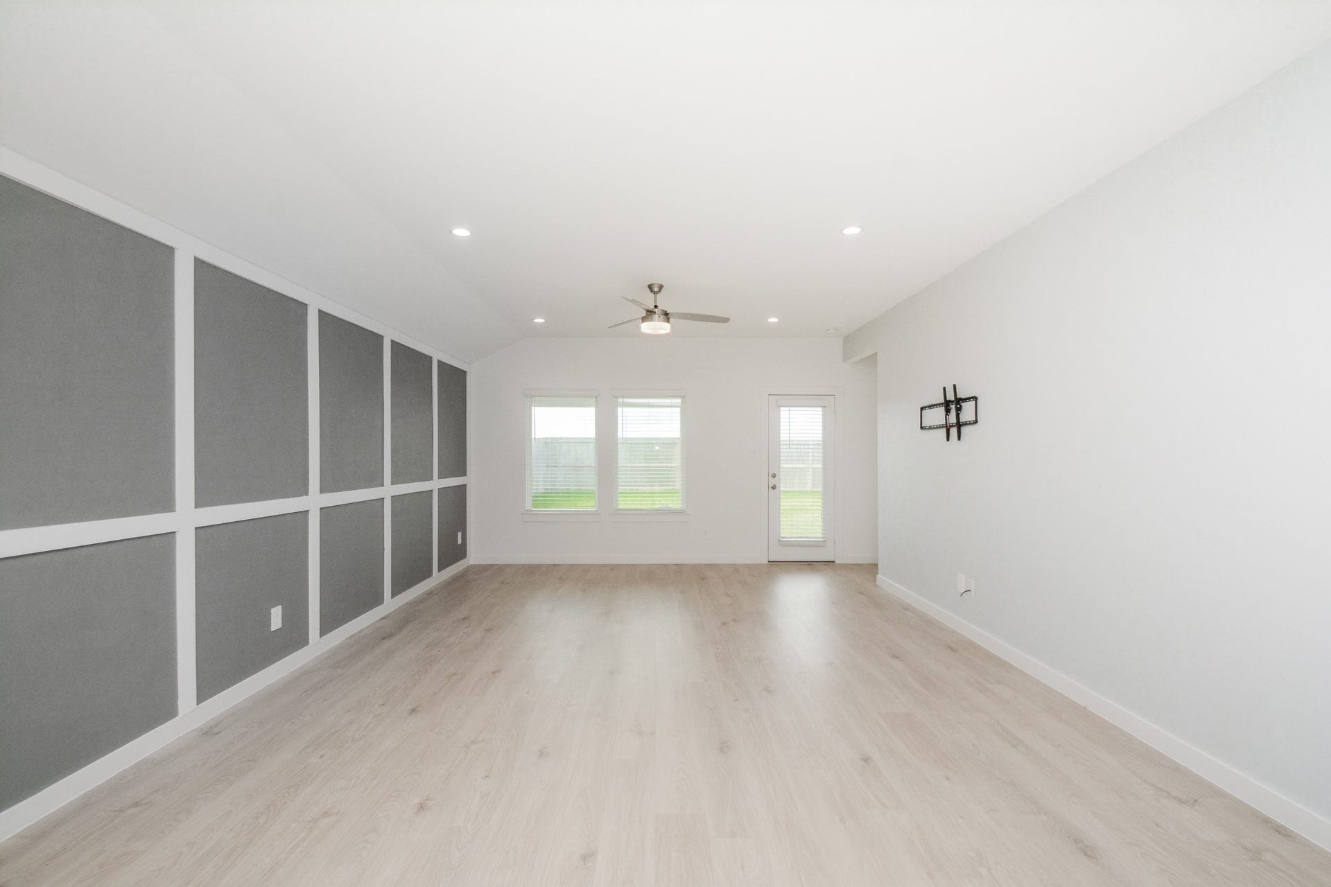 1035 Vista Pointe Drive, Fresno, TX 77545 1035 Vista Pointe Drive, Fresno, TX 77545