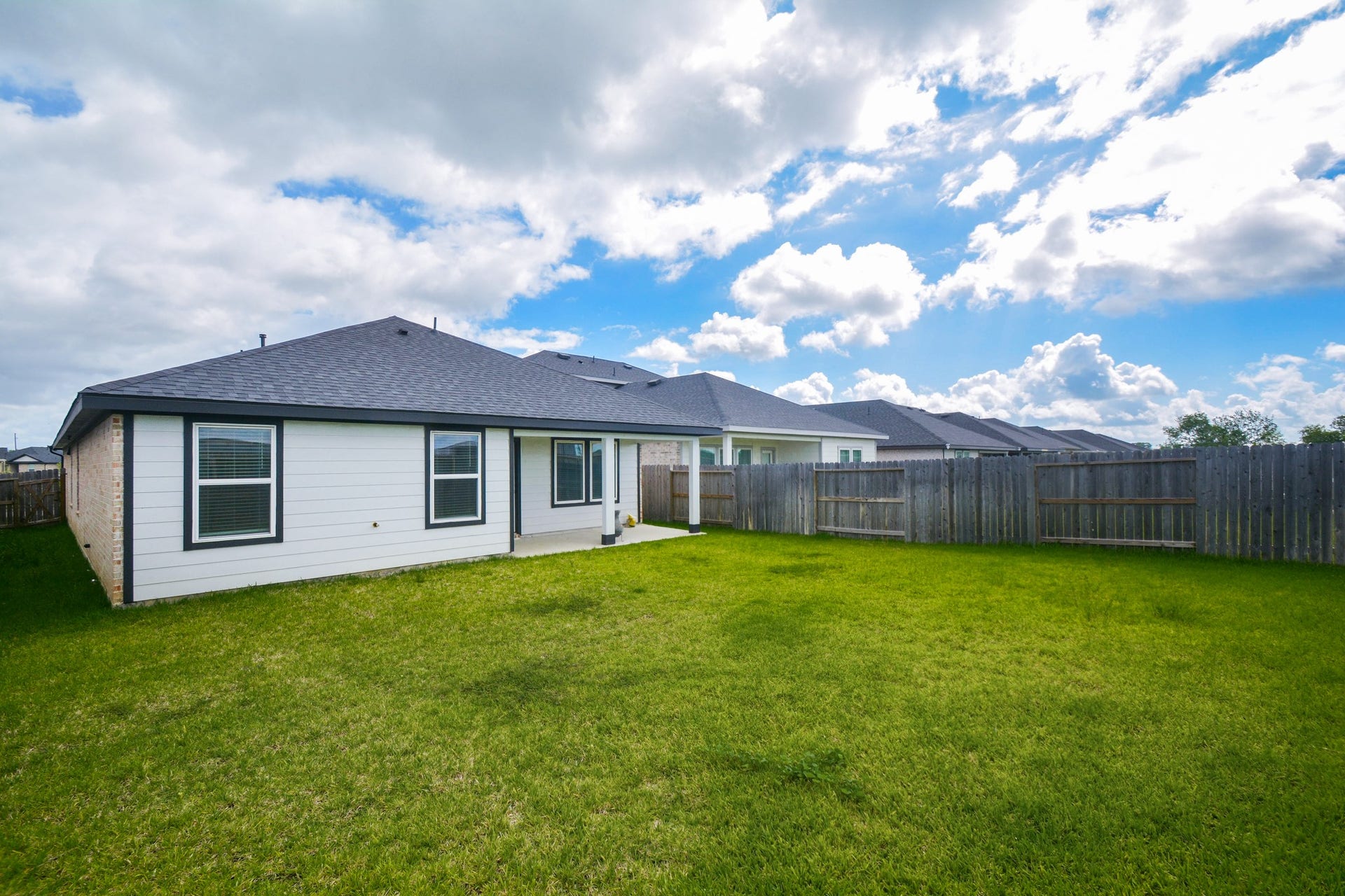 1035 Vista Pointe Drive, Fresno, TX 77545 1035 Vista Pointe Drive, Fresno, TX 77545