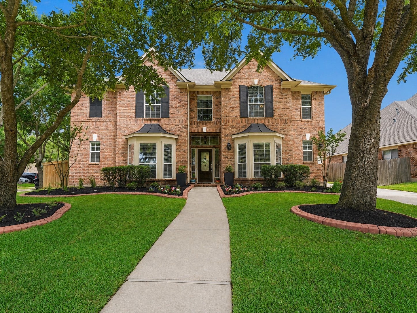 26214 Seminole Hill Lane, Katy, TX 77494 Beautifully updated and ideally located in the heart of Cinco Ranch, this exceptional home offers elegant living spaces, thoughtful updates, and a setting just moments from Kilpatrick Elementary.