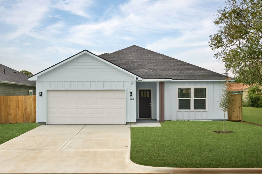 Property photo for 1303 Hawthorne Street, Baytown, TX