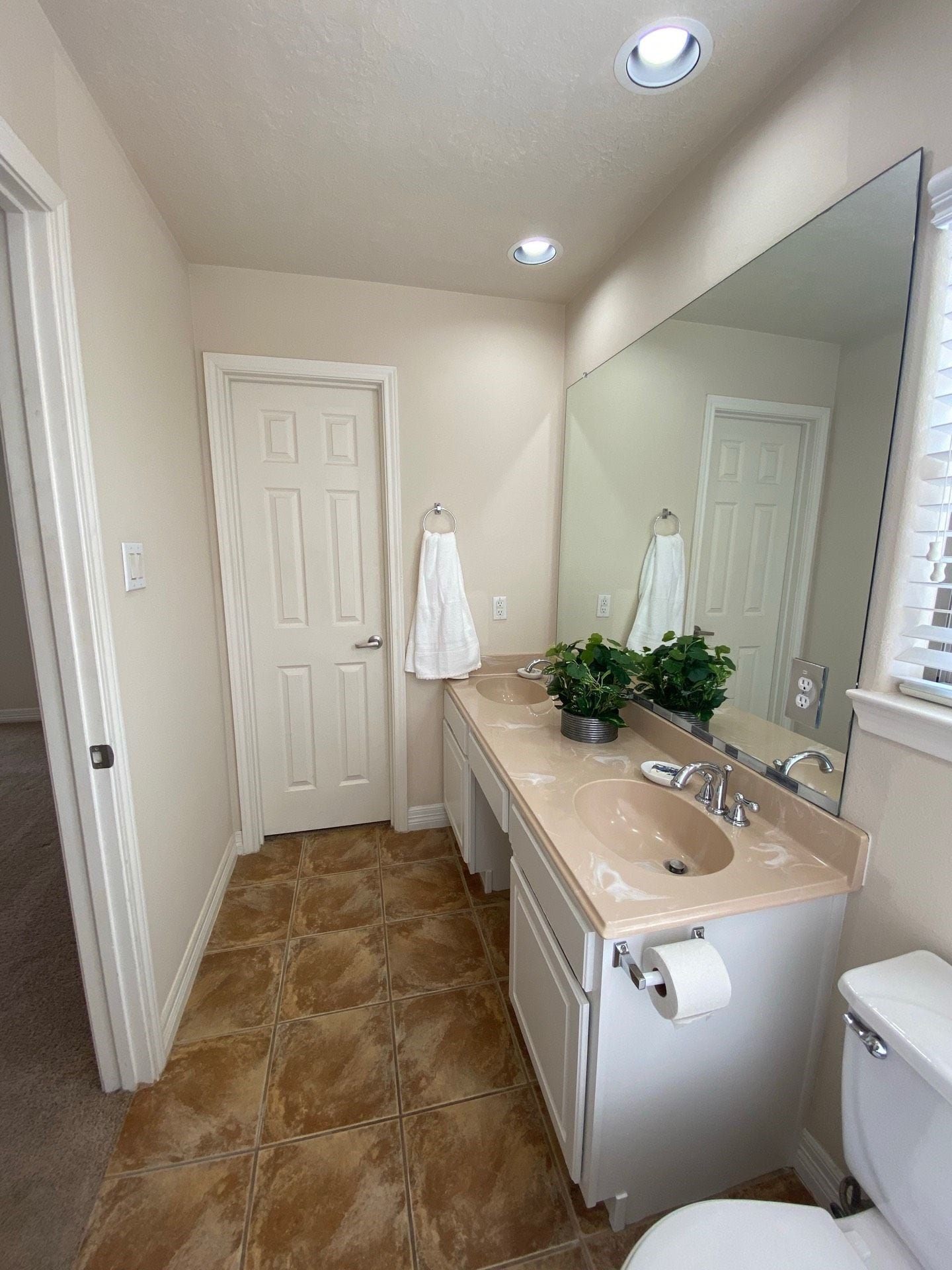 3710 Sherwood Lane, #101, Houston, TX 77092