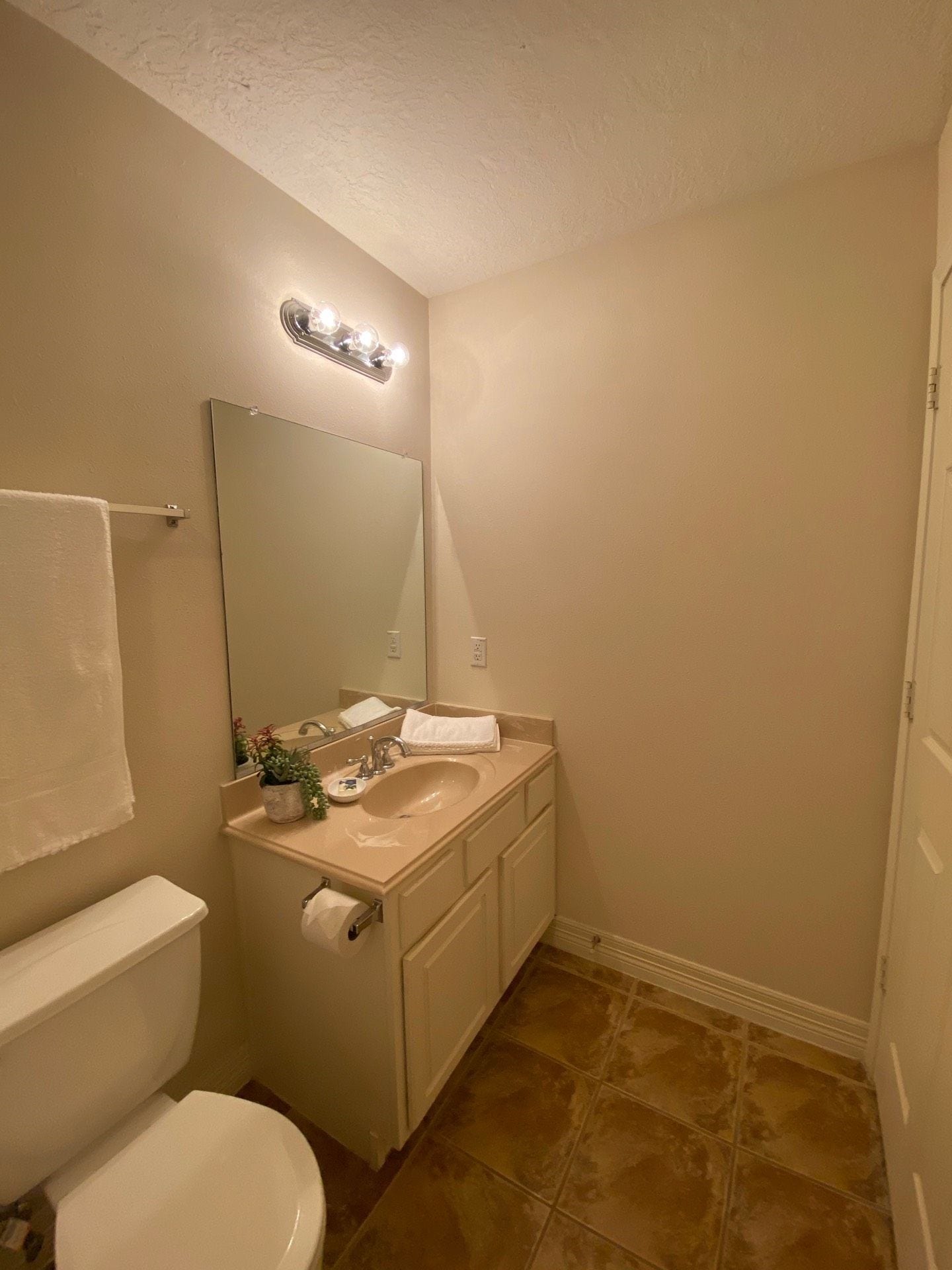 3710 Sherwood Lane, #101, Houston, TX 77092