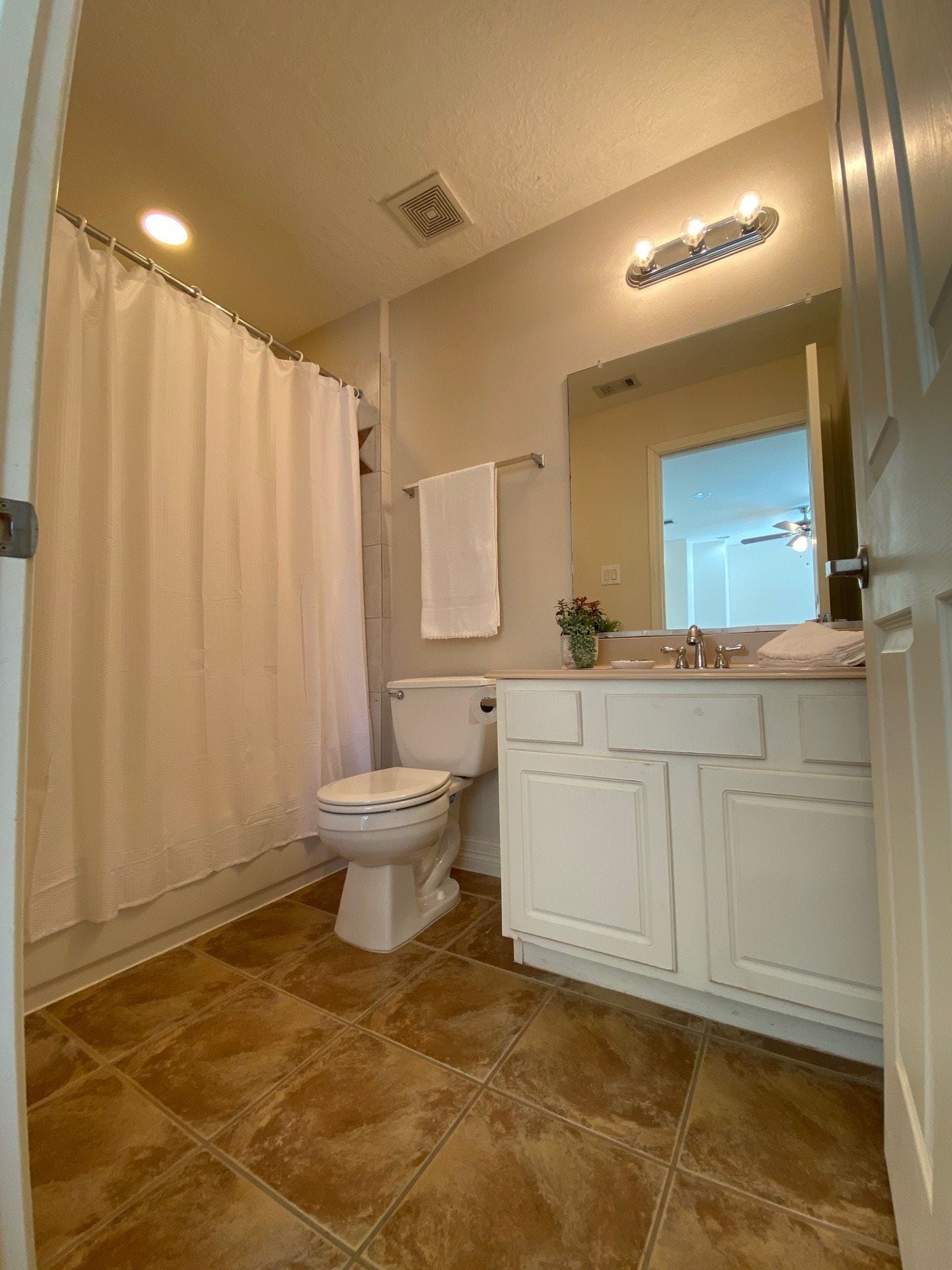 3710 Sherwood Lane, #101, Houston, TX 77092