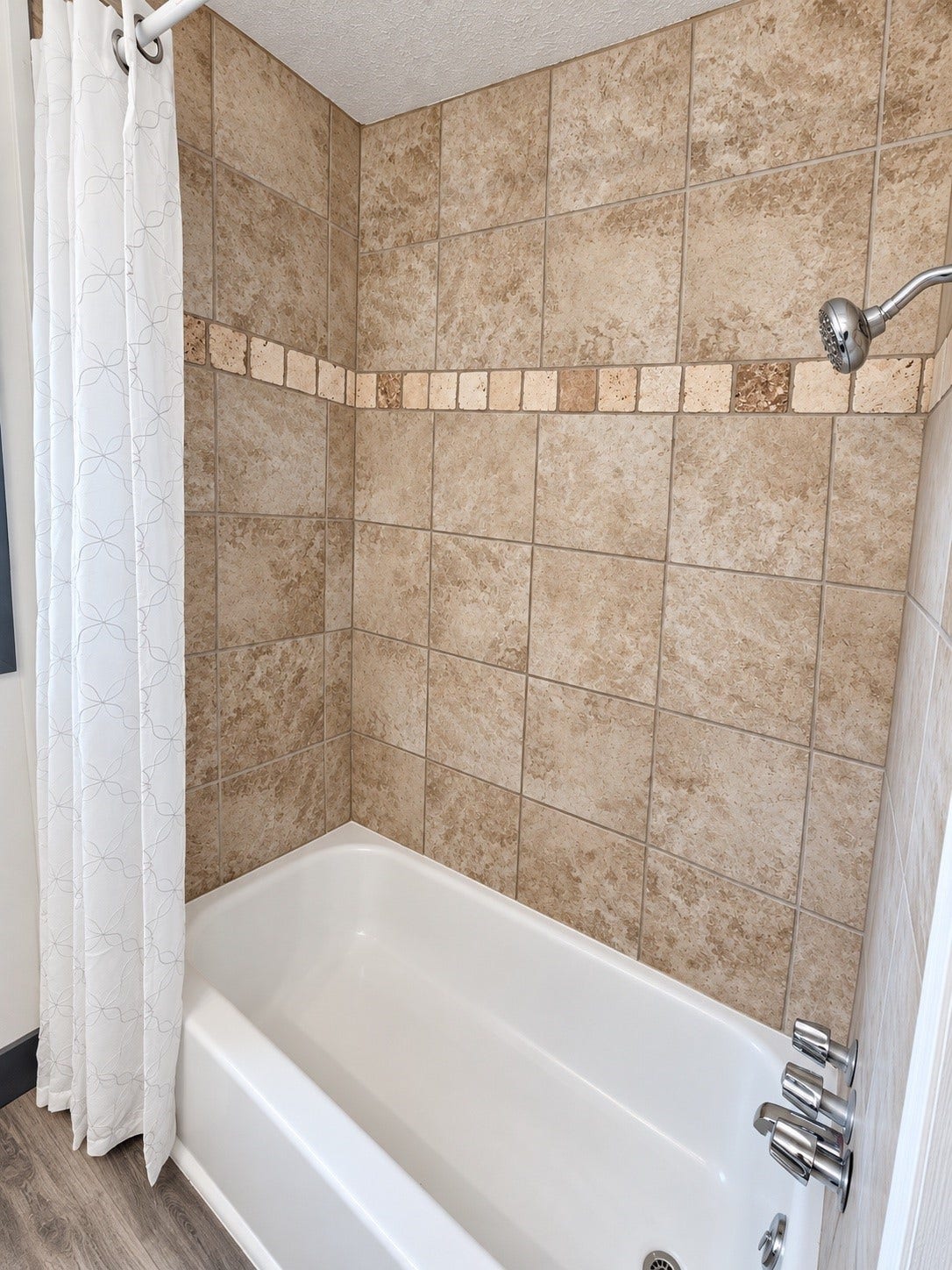 7617 Delavan Drive, Houston, TX 77028