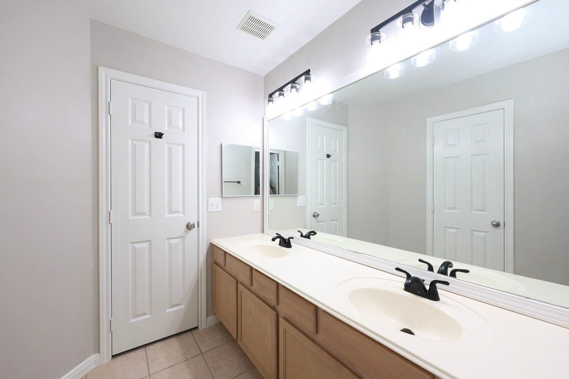 9010 Sunrise Trail, Pearland, TX 77584 9010 Sunrise Trail, Pearland, TX 77584