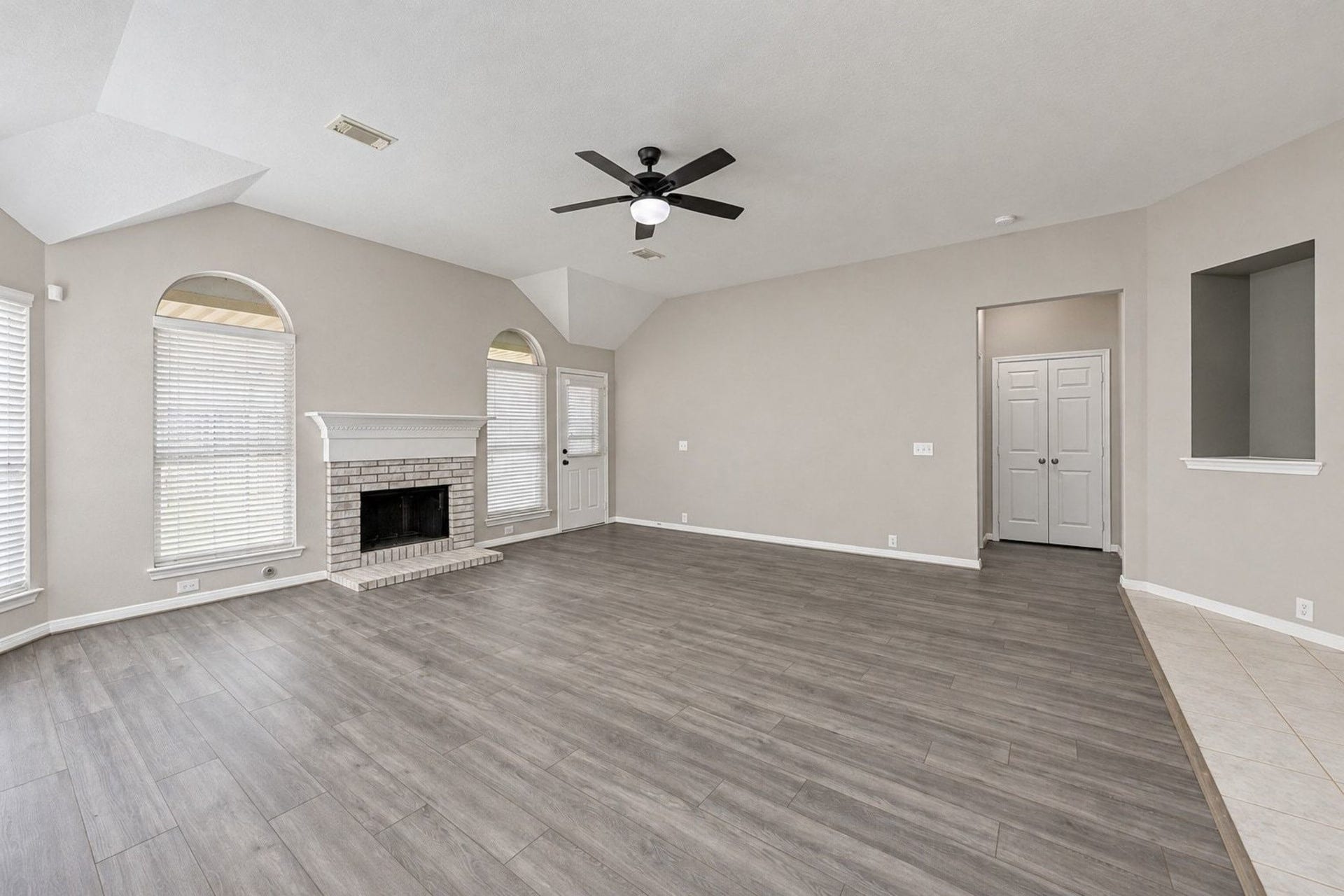 9010 Sunrise Trail, Pearland, TX 77584 9010 Sunrise Trail, Pearland, TX 77584