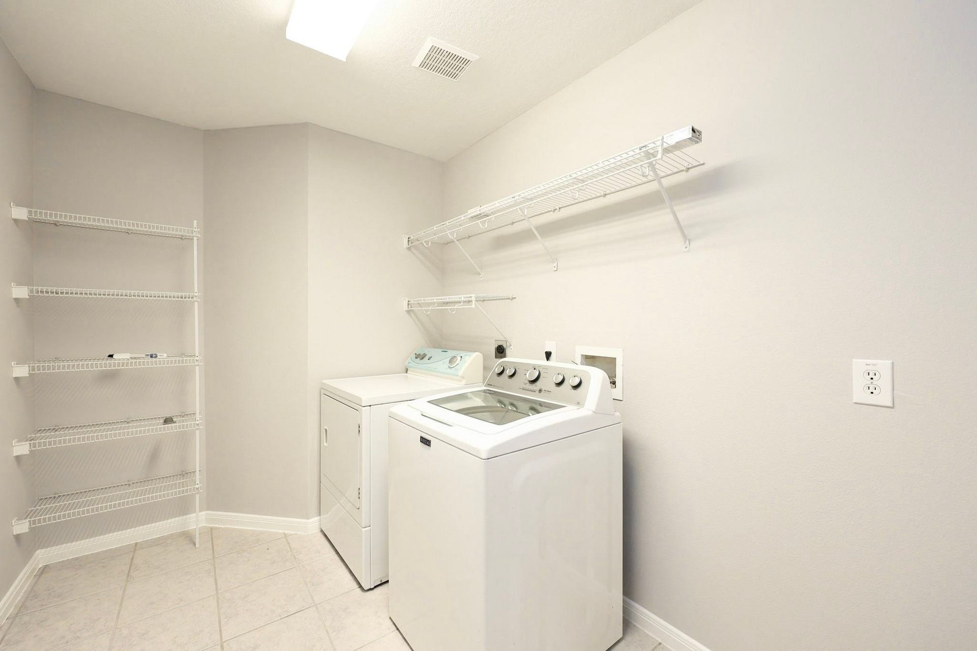9010 Sunrise Trail, Pearland, TX 77584 9010 Sunrise Trail, Pearland, TX 77584