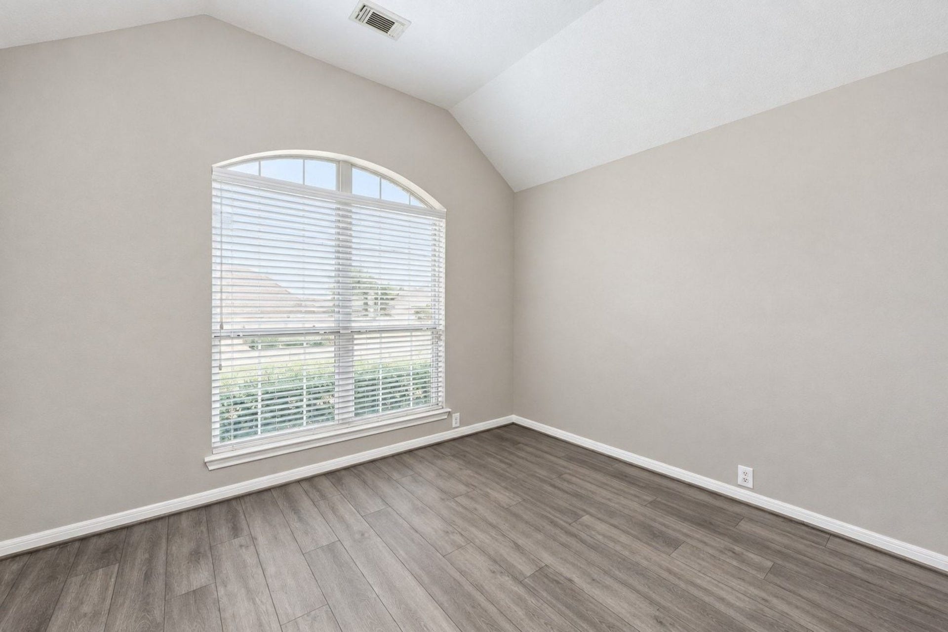 9010 Sunrise Trail, Pearland, TX 77584 9010 Sunrise Trail, Pearland, TX 77584
