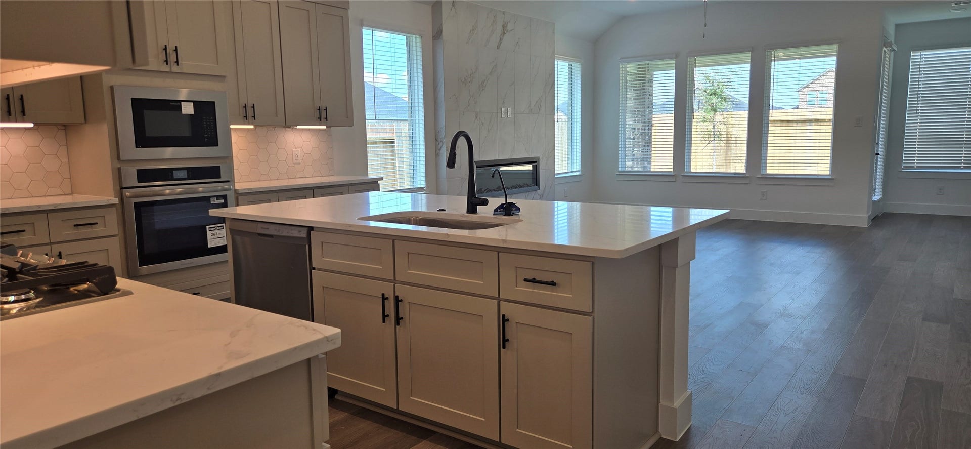 3327 Summercrisp Hollow Ln, Pearland, TX 77581 3327 Summercrisp Hollow Ln, Pearland, TX 77581