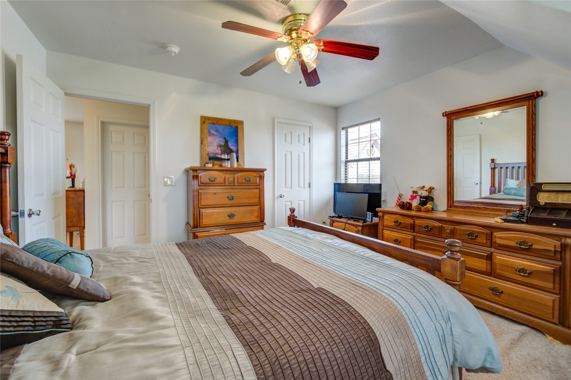 8204 S Humble Camp Road, Dickinson, TX 77539 3rd Bedroom Up