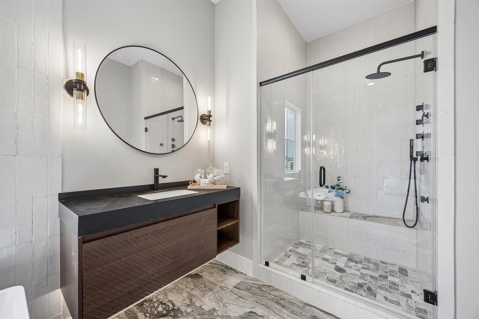 1181 W 19th Street, Houston, TX 77008 1181 W 19th Street, Houston, TX 77008