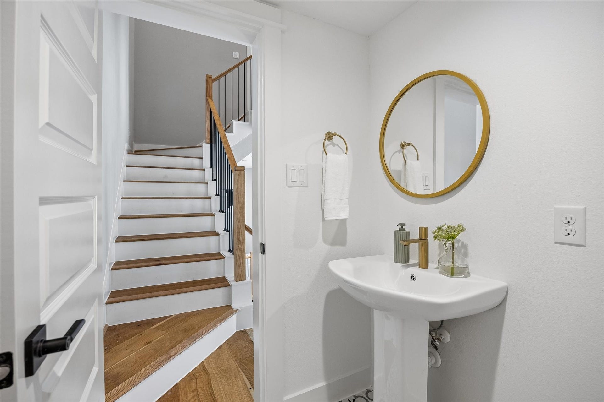 1181 W 19th Street, Houston, TX 77008 1181 W 19th Street, Houston, TX 77008