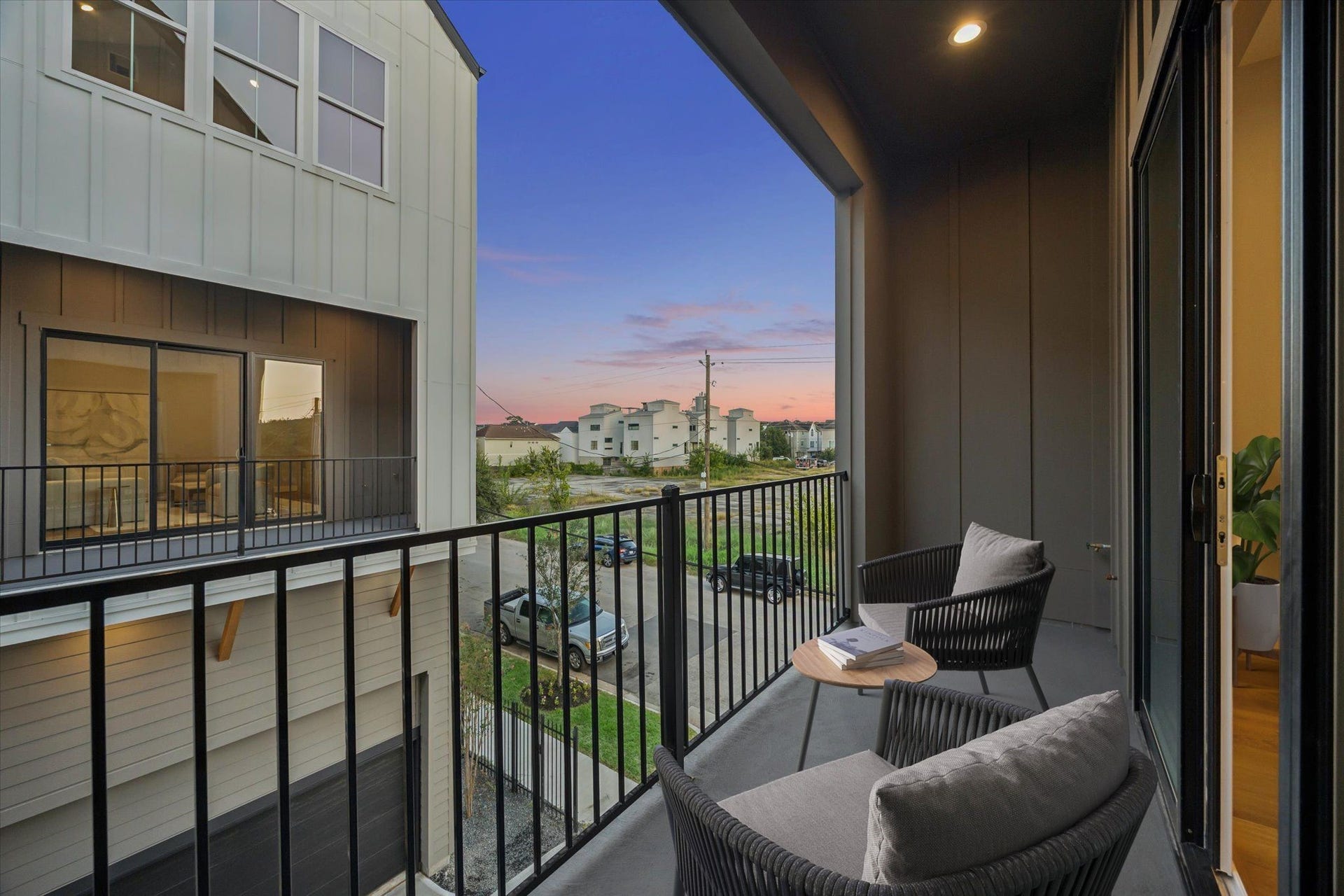 1181 W 19th Street, Houston, TX 77008 1181 W 19th Street, Houston, TX 77008