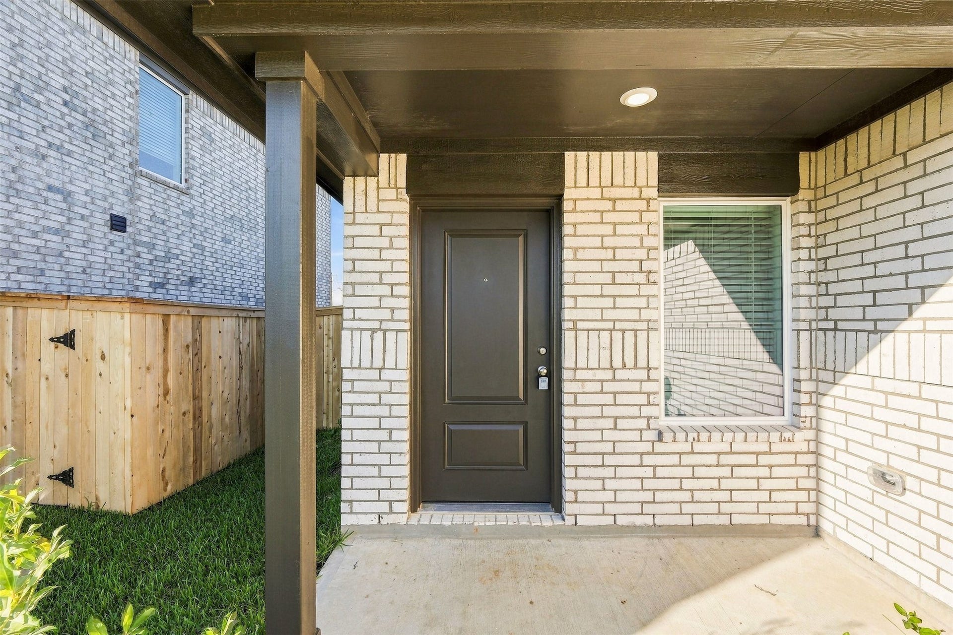1643 Windrose Bend, Angleton, TX 77515 1643 Windrose Bend, Angleton, TX 77515
