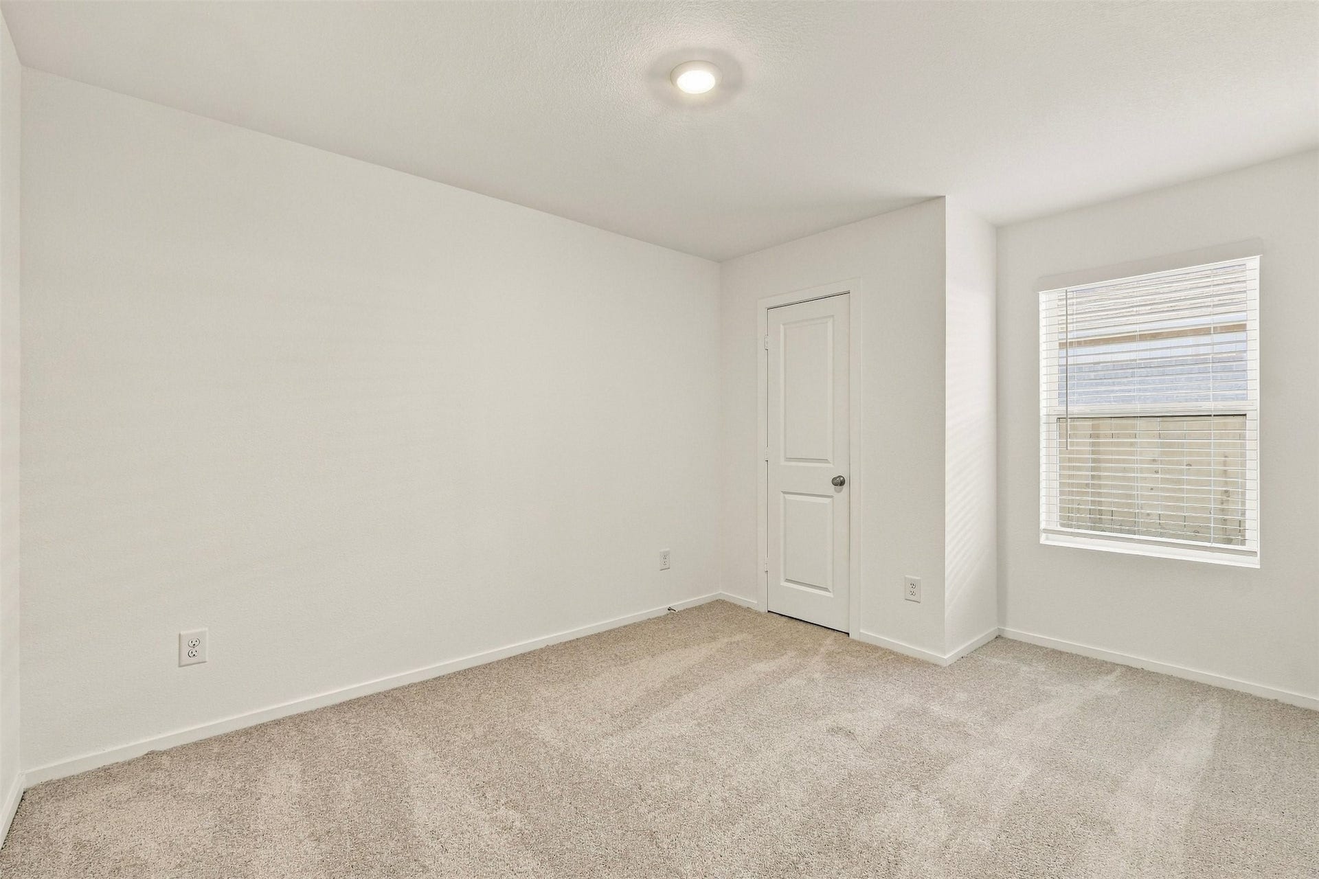 1643 Windrose Bend, Angleton, TX 77515 1643 Windrose Bend, Angleton, TX 77515