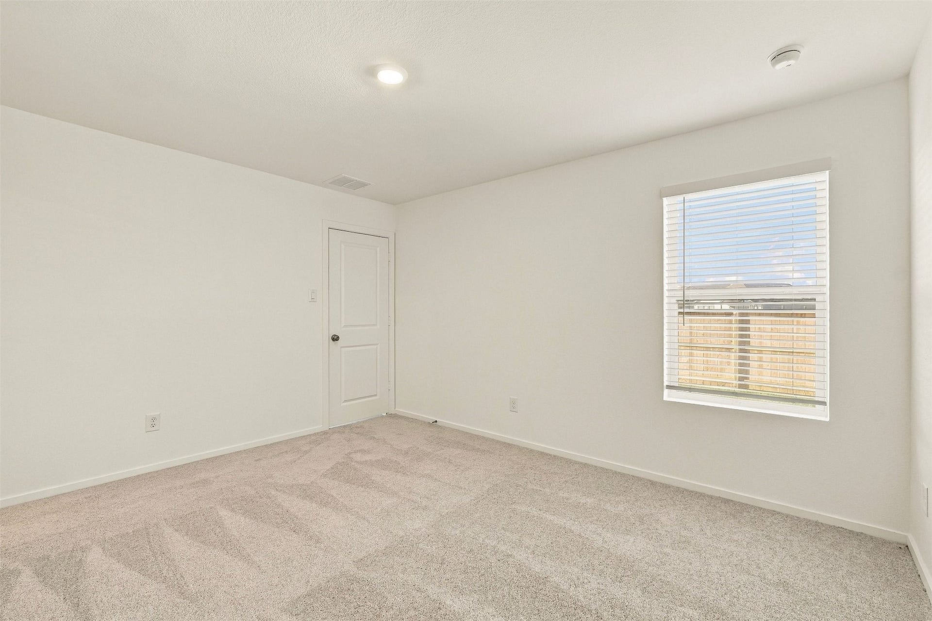 1643 Windrose Bend, Angleton, TX 77515 1643 Windrose Bend, Angleton, TX 77515