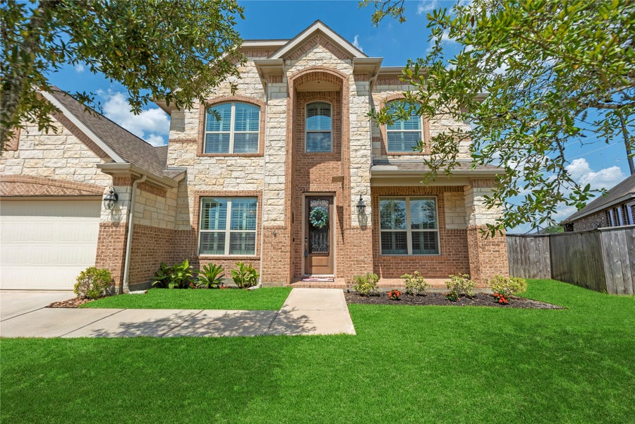 Property photo for 18226 Wren Song Drive, Cypress, TX