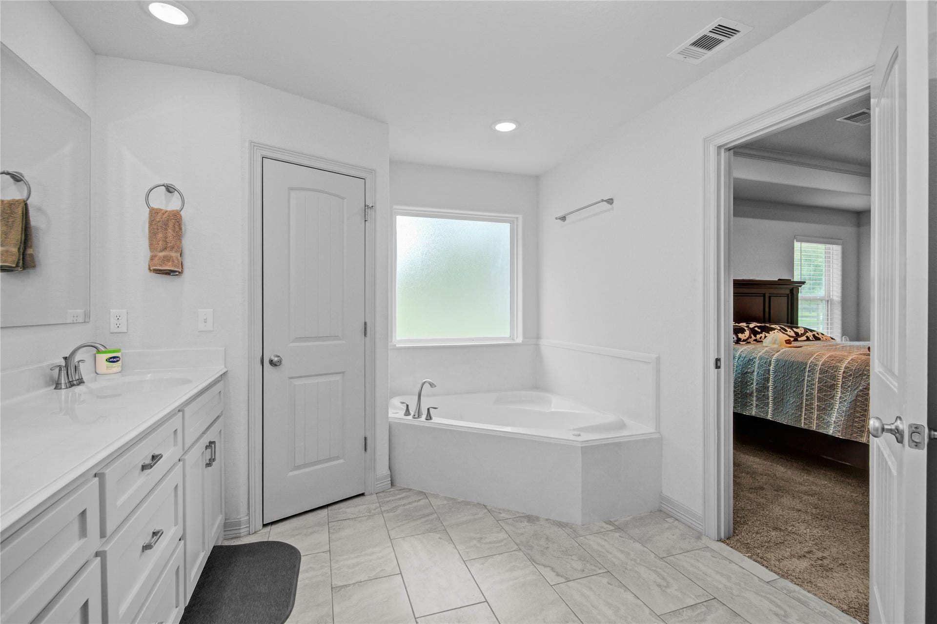 46 Nelson Court, Jones Creek, TX 77541 46 Nelson Court, Jones Creek, TX 77541