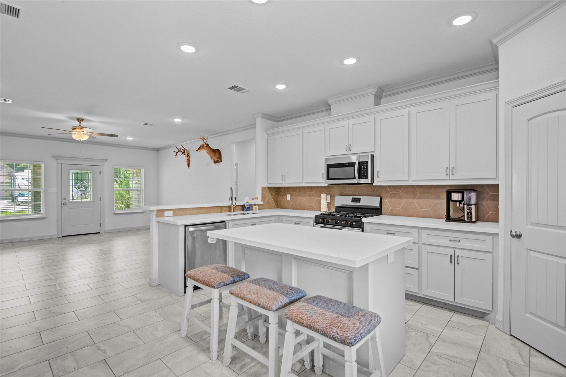 46 Nelson Court, Jones Creek, TX 77541 46 Nelson Court, Jones Creek, TX 77541