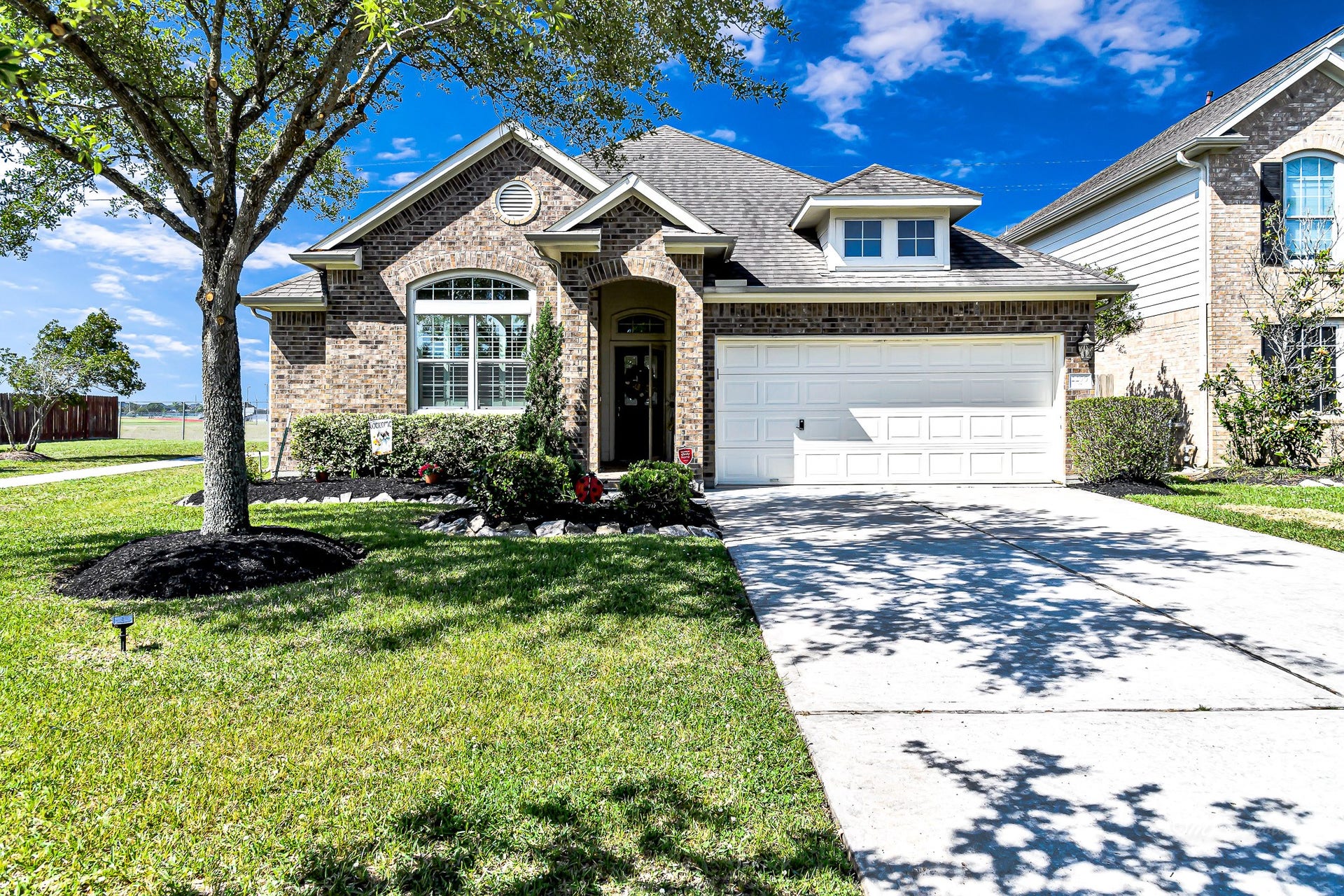 2299 Cantabria Lane, League City, TX 77573 2299 Cantabria Lane, League City, TX 77573
