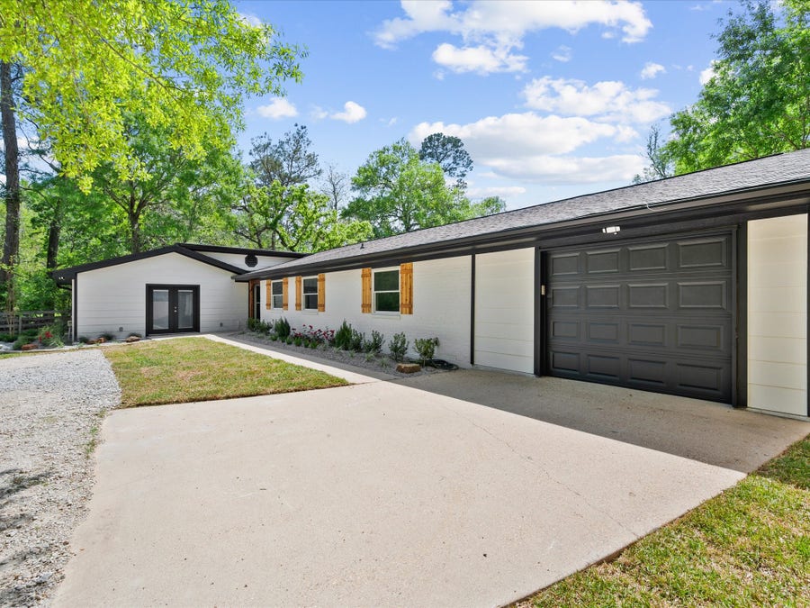 Property photo for 26527 Bayou Tesch Drive, Magnolia, TX