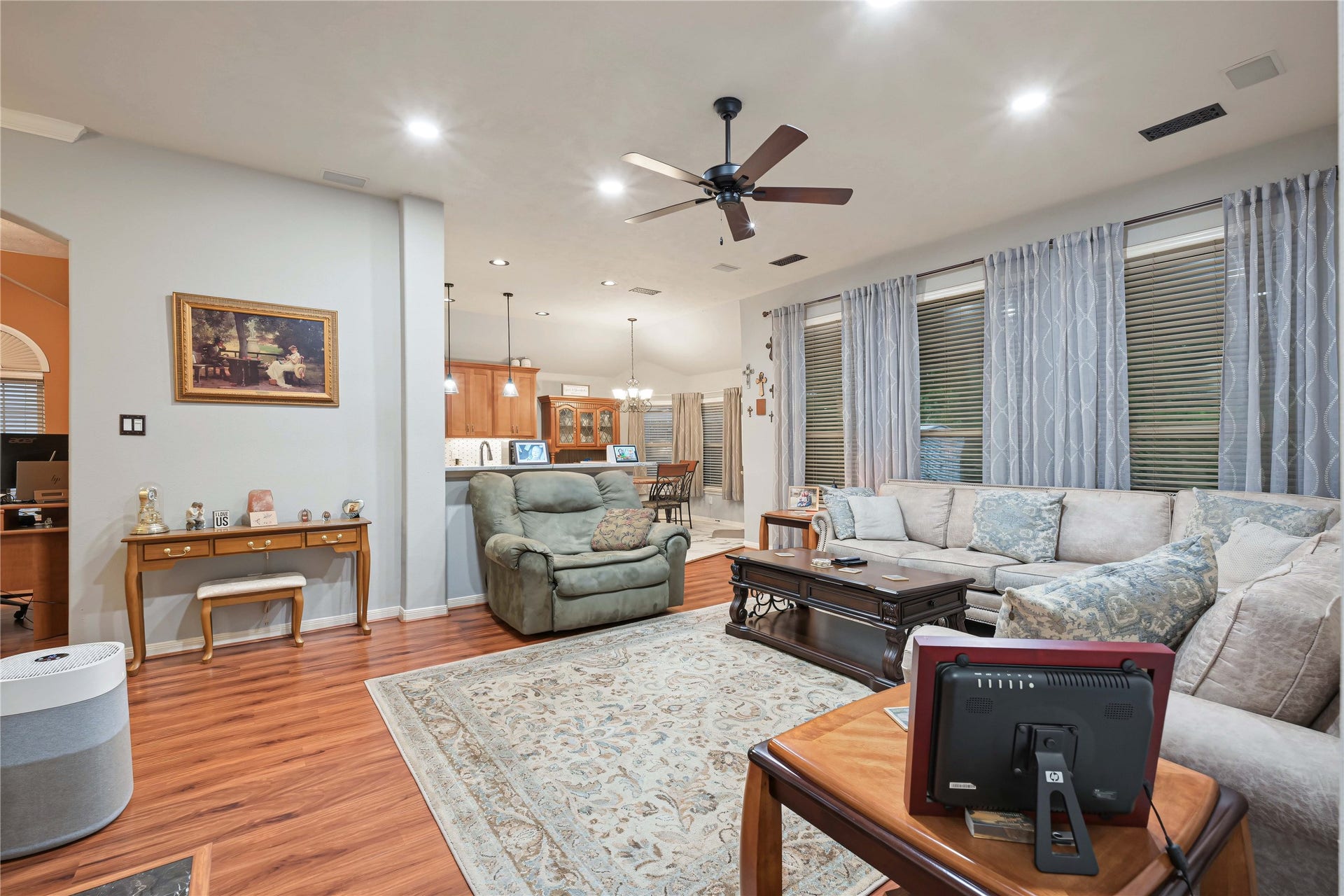 1918 Oakwood Court Drive, Baytown, TX 77521 Living is open to the kitchen