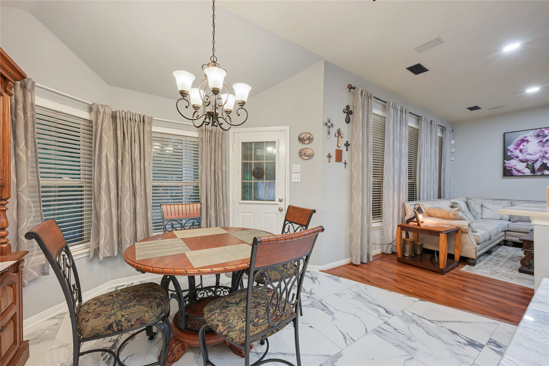 1918 Oakwood Court Drive, Baytown, TX 77521 1918 Oakwood Court Drive, Baytown, TX 77521
