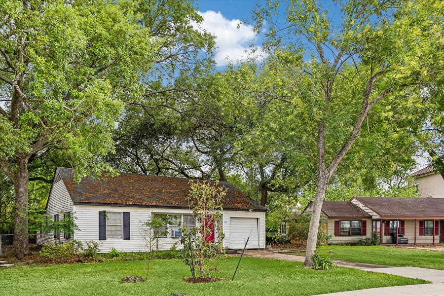 Property photo for 5541 Jessamine Street, Houston, TX