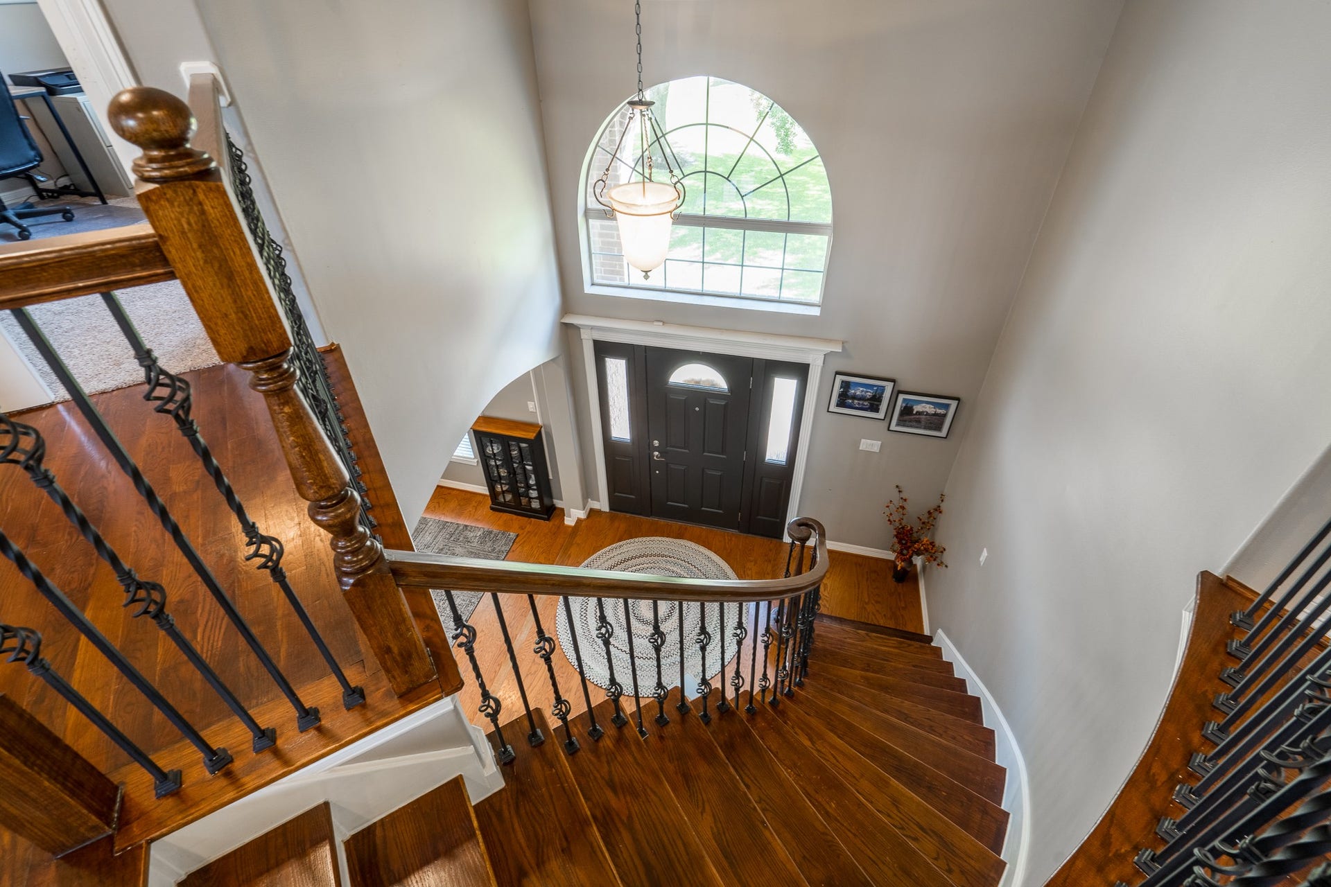 20303 Stone Lake Circle, Tomball, TX 77377 The view of the foyer from upstairs