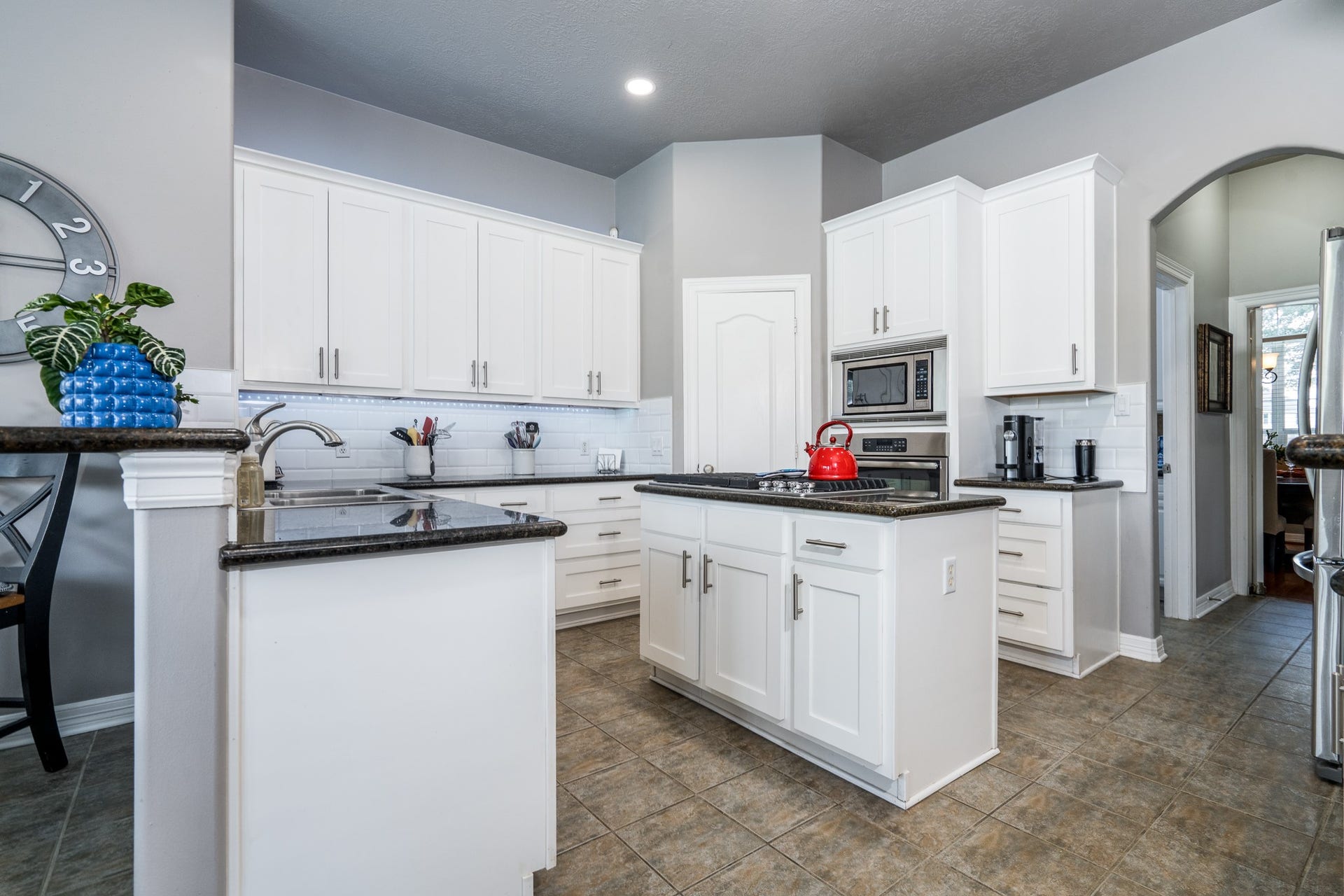 20303 Stone Lake Circle, Tomball, TX 77377 The kitchen has been newly renovated