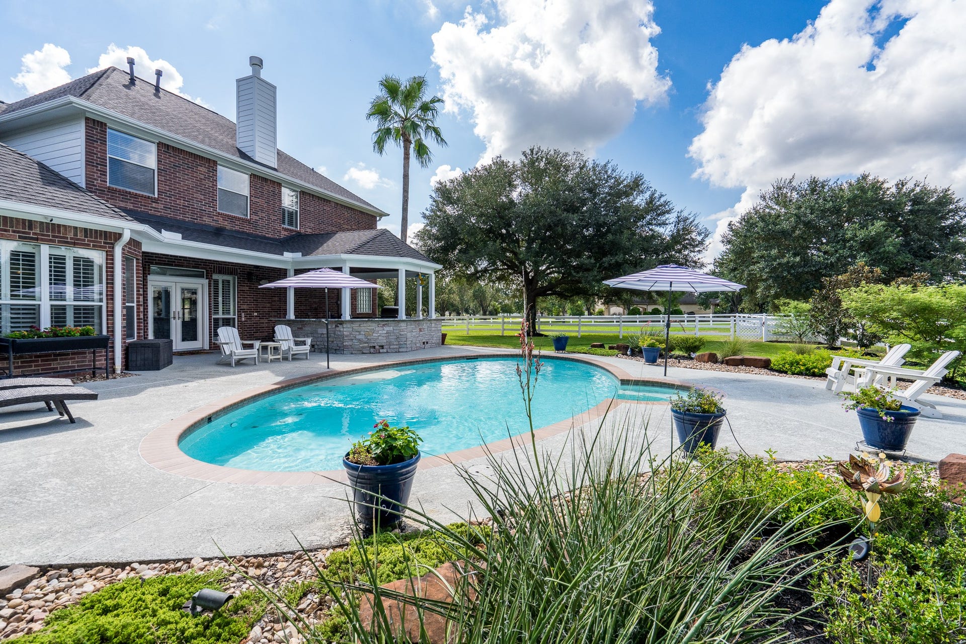 20303 Stone Lake Circle, Tomball, TX 77377 This home is move in ready