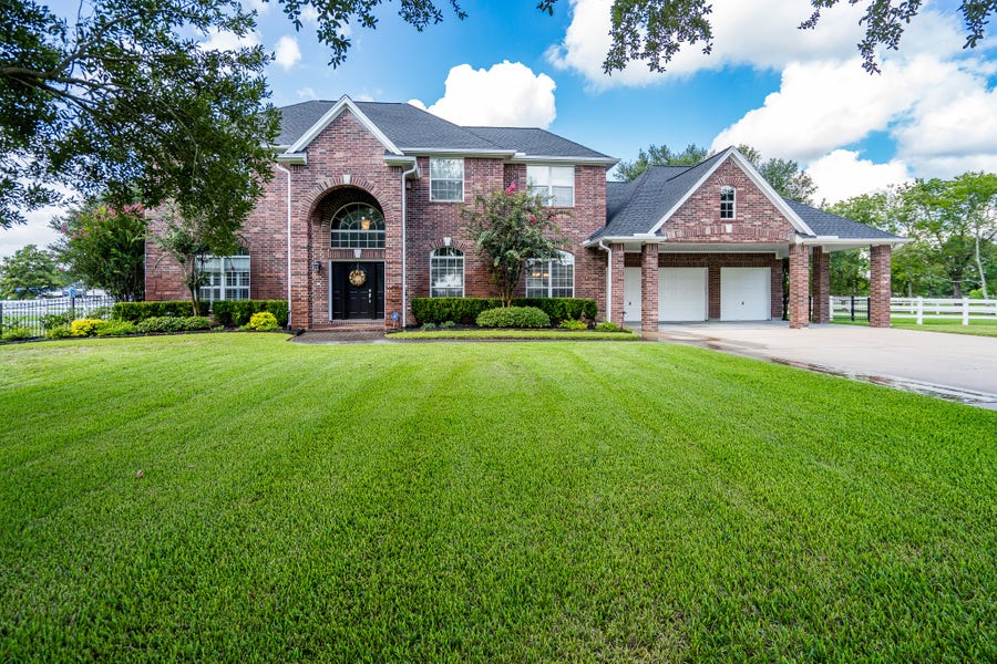 Property photo for 20303 Stone Lake Circle, Tomball, TX