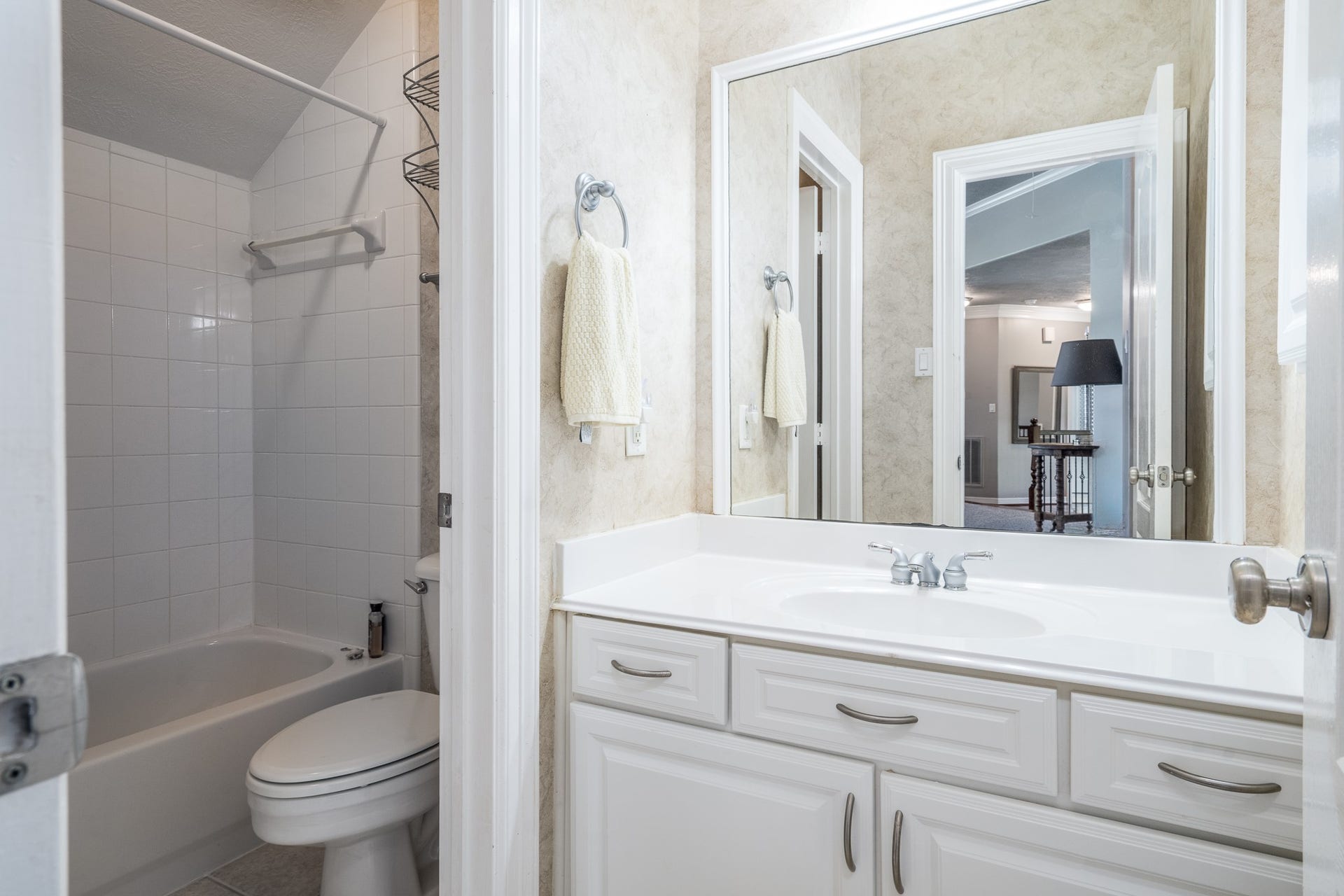 20303 Stone Lake Circle, Tomball, TX 77377 This bathroom is perfect for guests