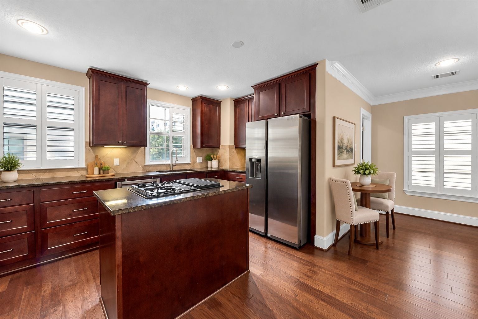 905 Garden Oaks Trace, Houston, TX 77018 Virtually Staged for Suggestion