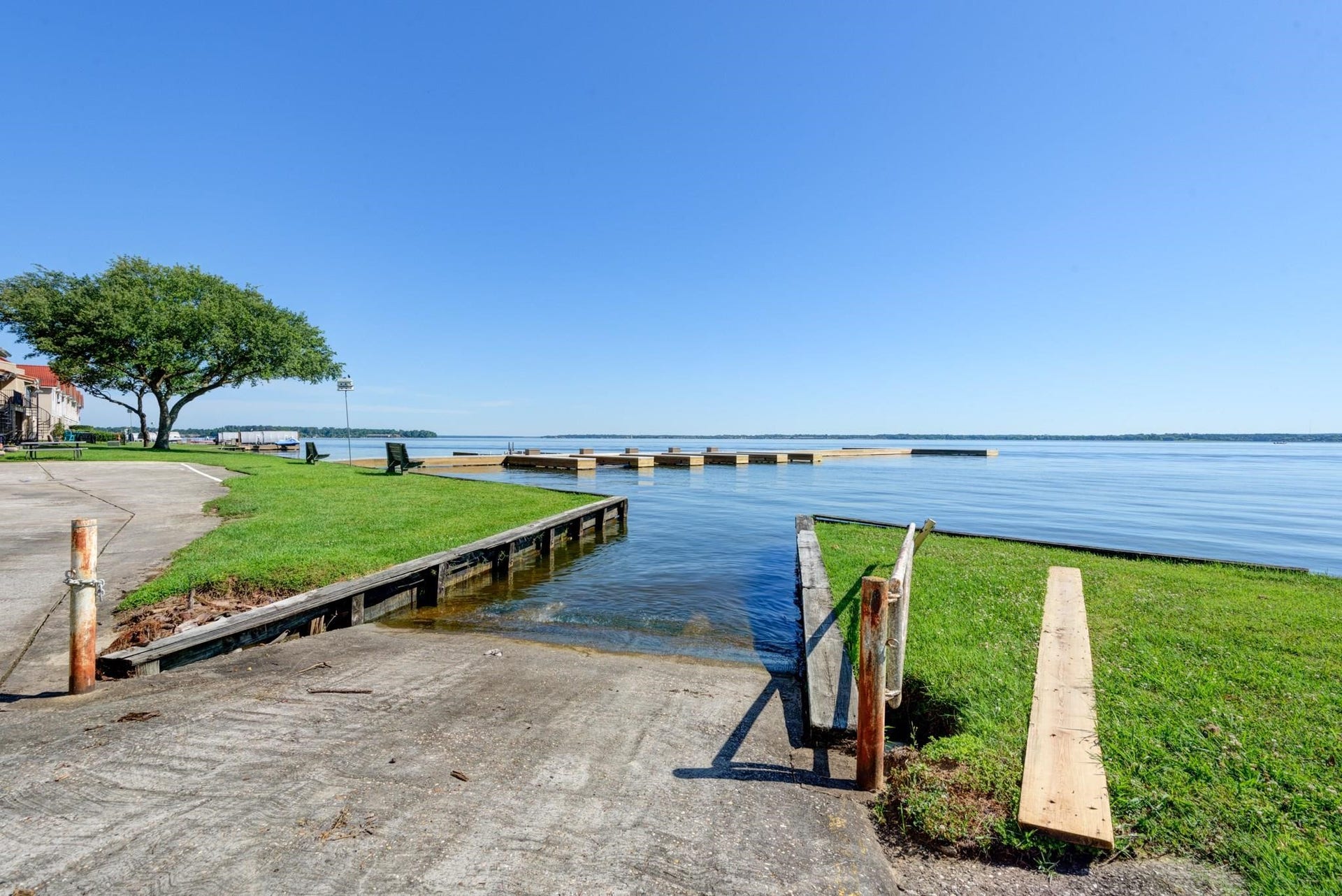 access to the lake