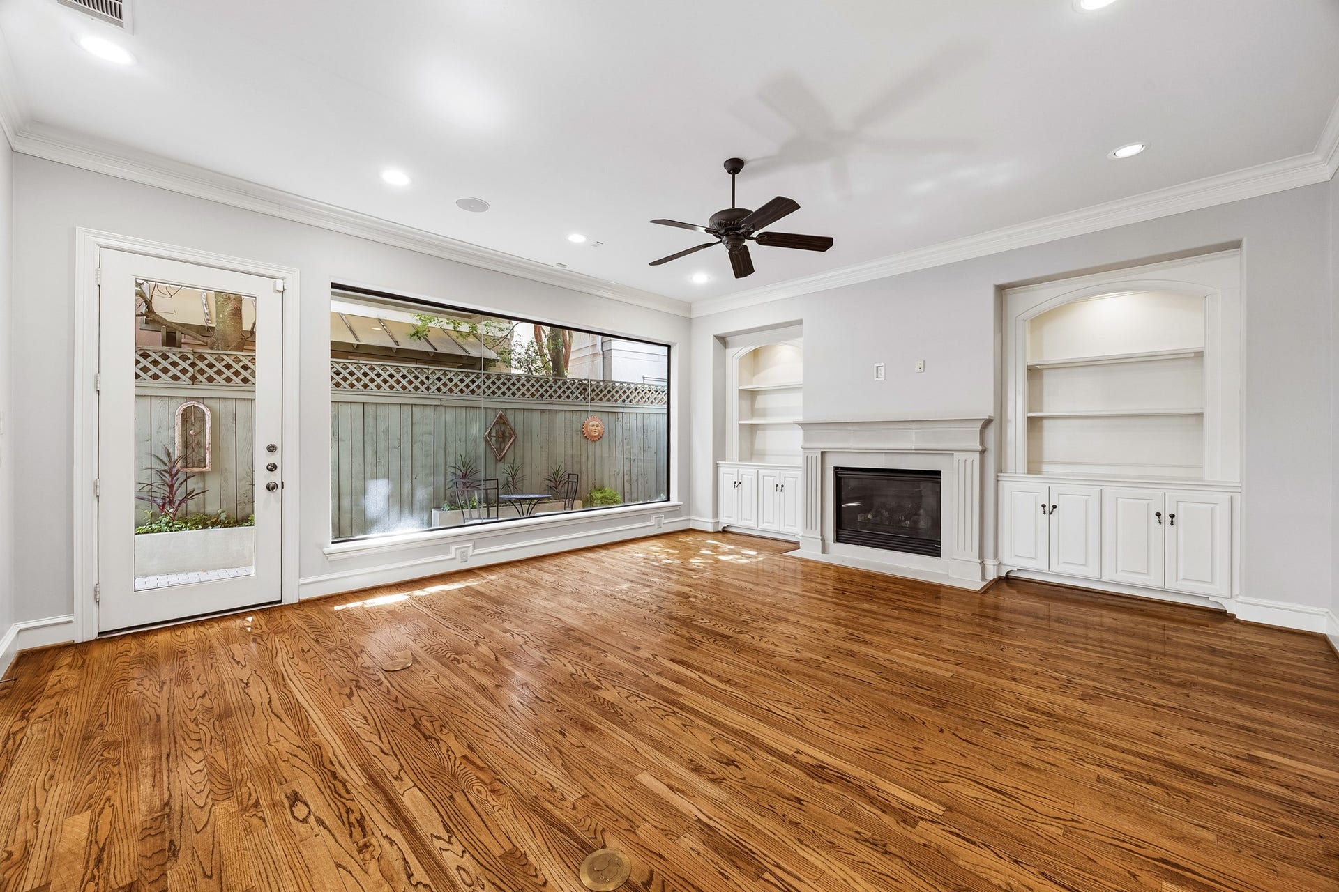 24 Hackberry Lane, #B, Houston, TX 77027 24 Hackberry Lane, #B, Houston, TX 77027