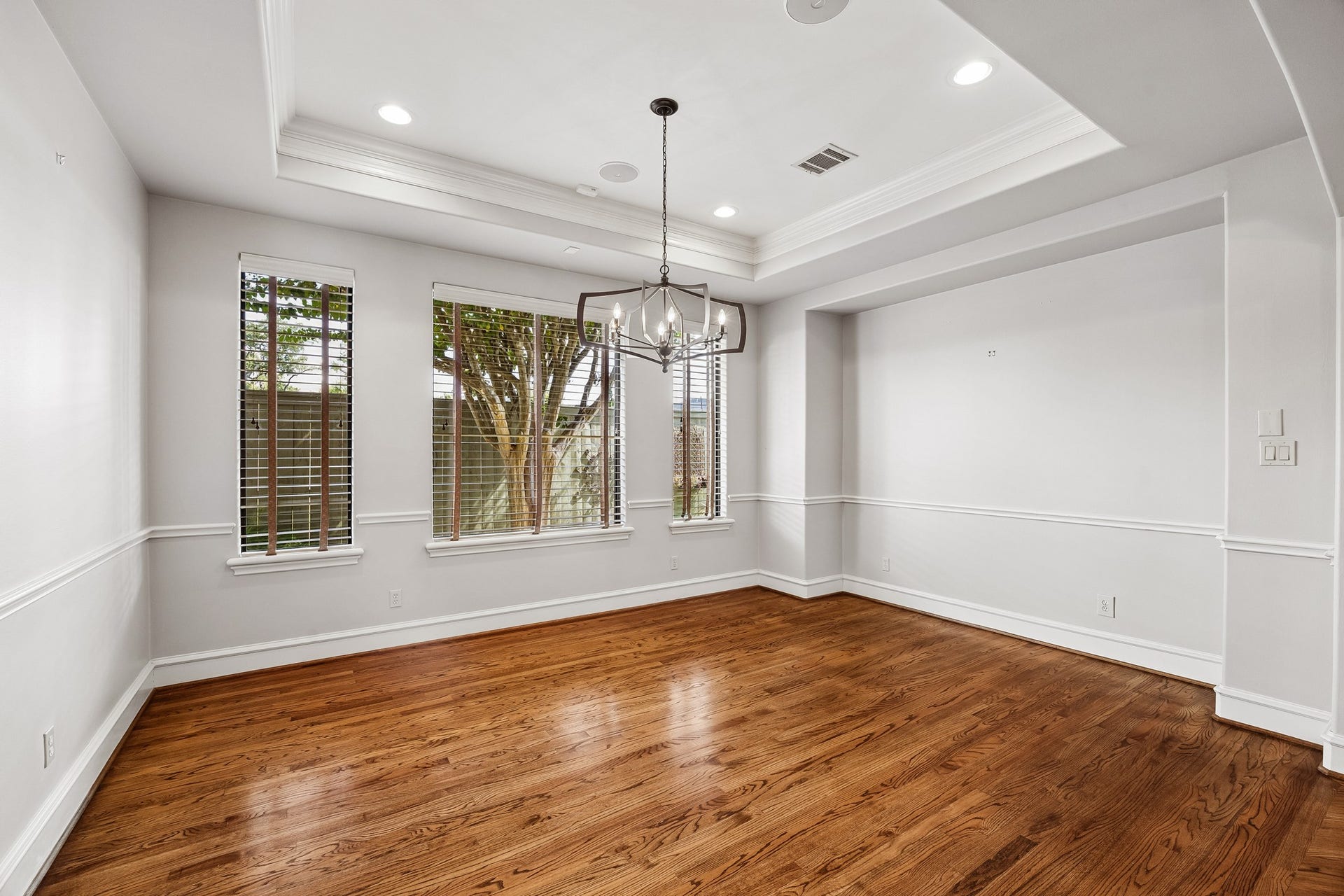 24 Hackberry Lane, #B, Houston, TX 77027 24 Hackberry Lane, #B, Houston, TX 77027