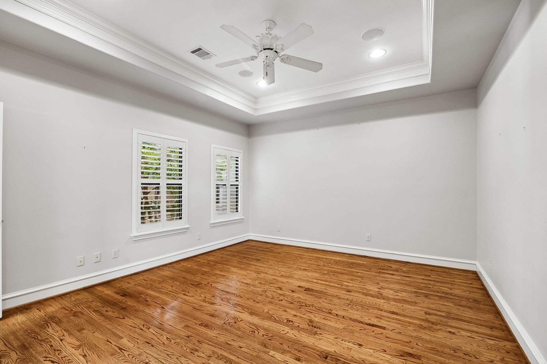 24 Hackberry Lane, #B, Houston, TX 77027 24 Hackberry Lane, #B, Houston, TX 77027