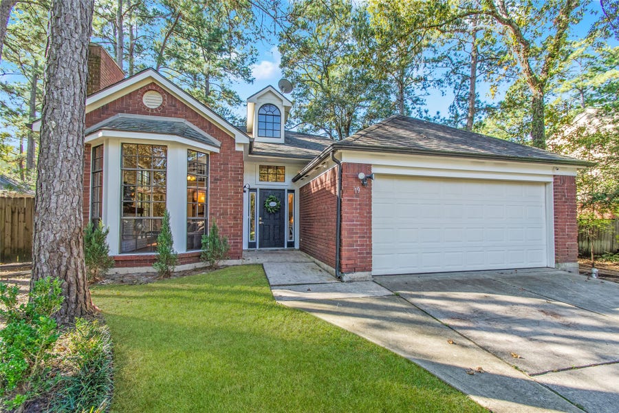 Property photo for 19 Elk Crossing Drive, The Woodlands, TX