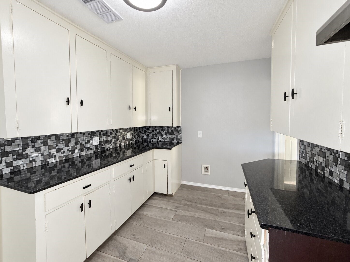 1110 Lafferty Road, Pasadena, TX 77502 1110 Lafferty Road, Pasadena, TX 77502