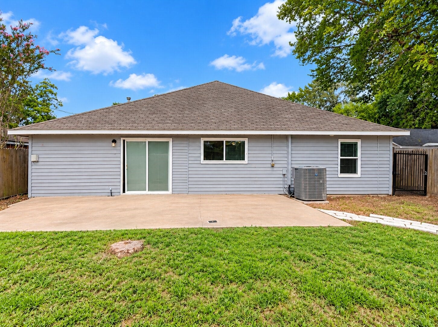 1110 Lafferty Road, Pasadena, TX 77502 1110 Lafferty Road, Pasadena, TX 77502