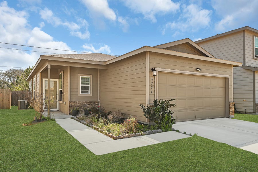 Property photo for 6754 Hobby Wind Ridge Drive, Houston, TX