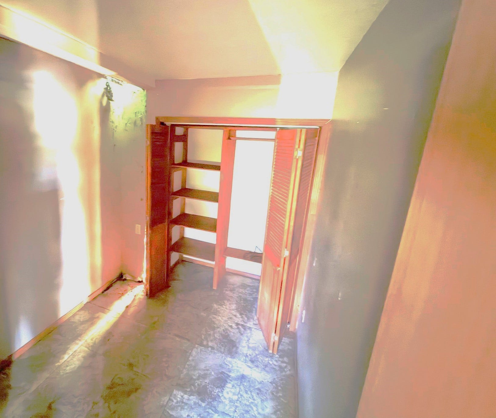 209 S Avenue C, Freeport, TX 77541 Second bedroom.