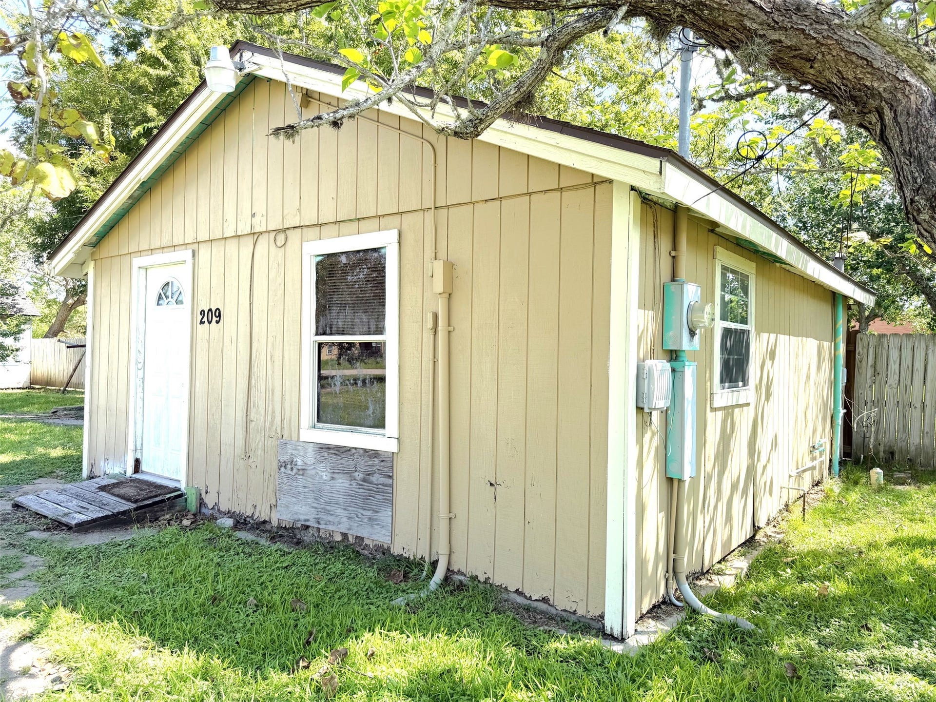 209 S Avenue C, Freeport, TX 77541 The second house.